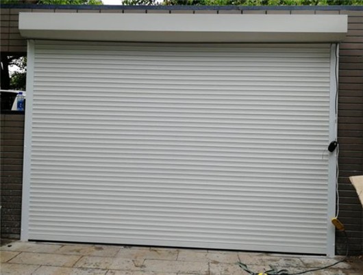 濟(jì)南卷簾門廠家教你怎樣維修電動(dòng)卷簾門出現(xiàn)的故障！